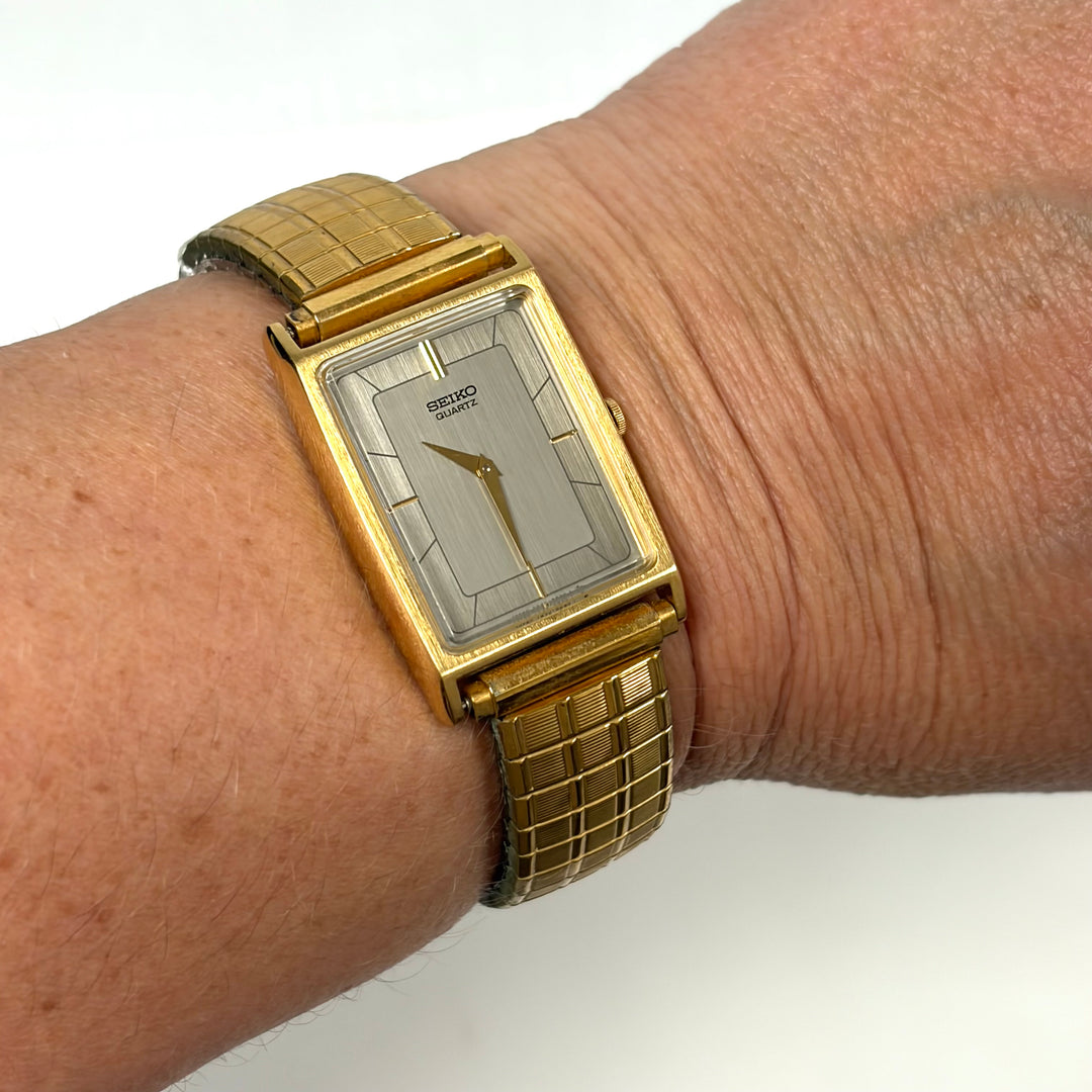 m865 Vintage Seiko Japan Quartz Movement "Tank" Style Rectangular Wrist Watch