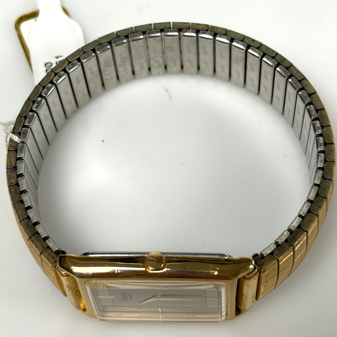 m865 Vintage Seiko Japan Quartz Movement "Tank" Style Rectangular Wrist Watch