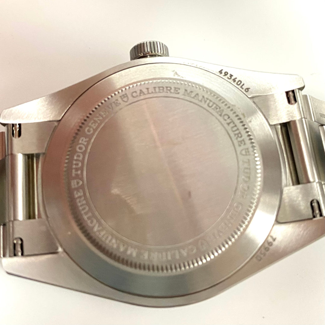 m883 Tudor Ranger 79950 "Dune White" Domed Dial 39mm Stainless Men's Wrist Watch