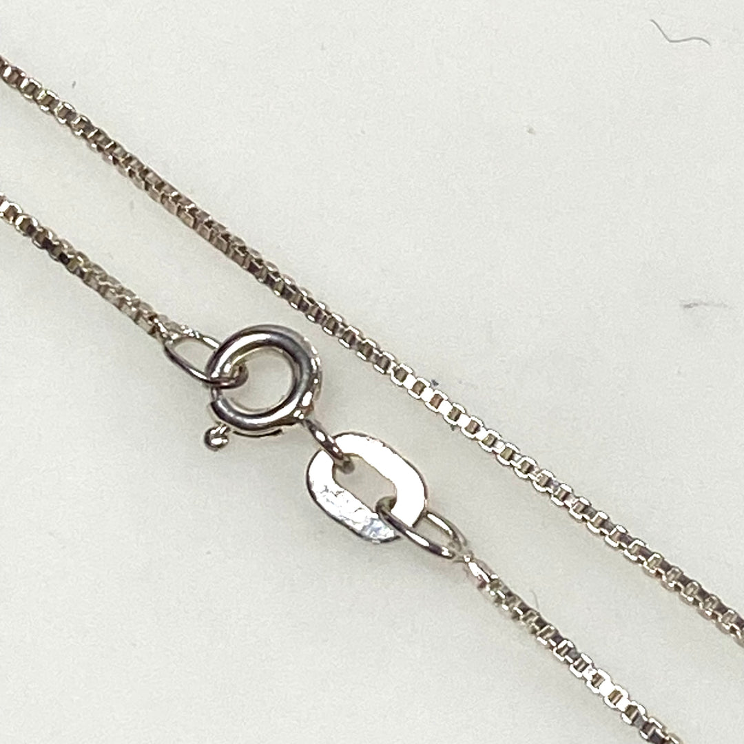m907 Vintage Sterling Silver Vertical Ichthys (Jesus Fish) Pendant 18" Necklace