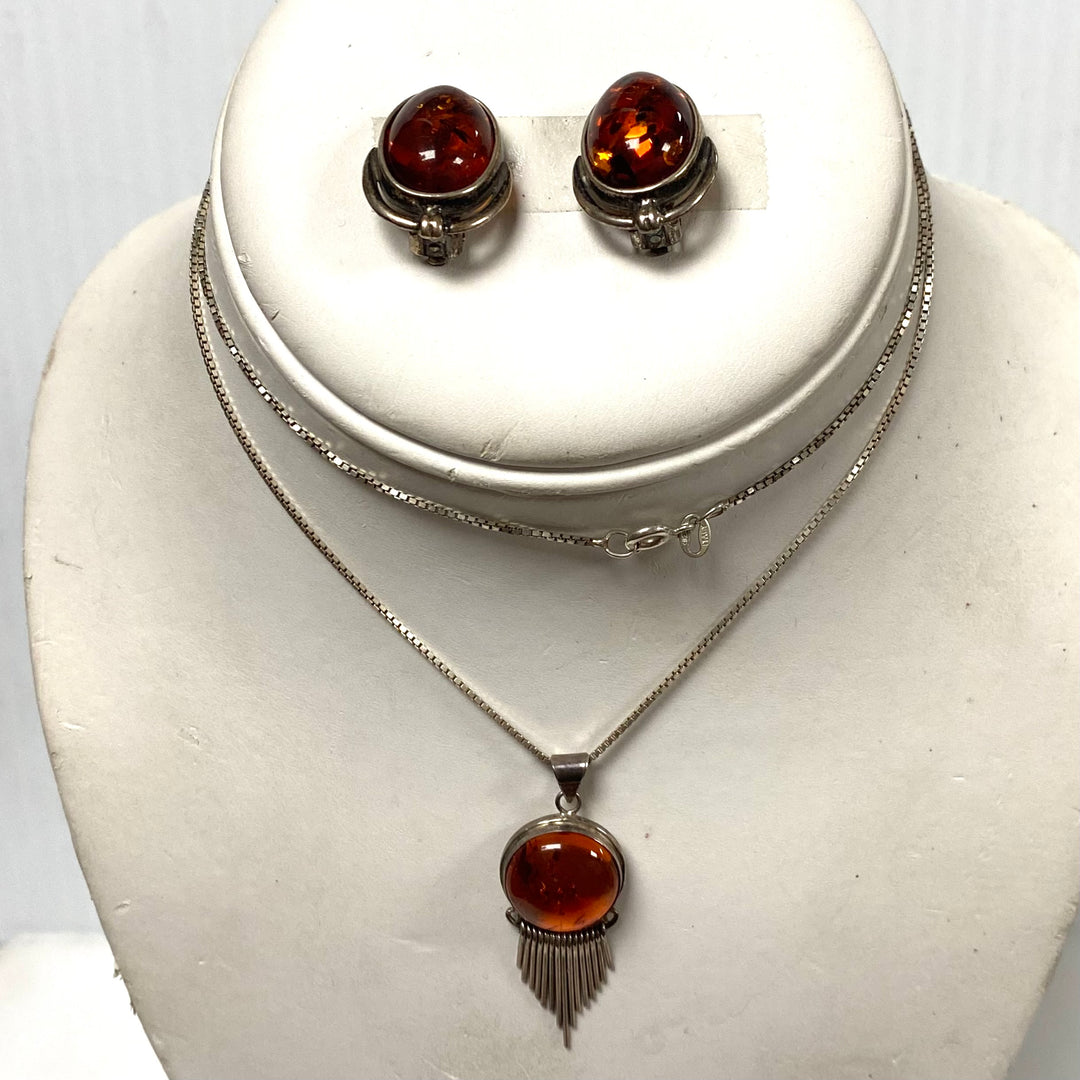 m910 Vintage Baltic Amber Cabochons Silver Fringe Accents Necklace Earrings Set