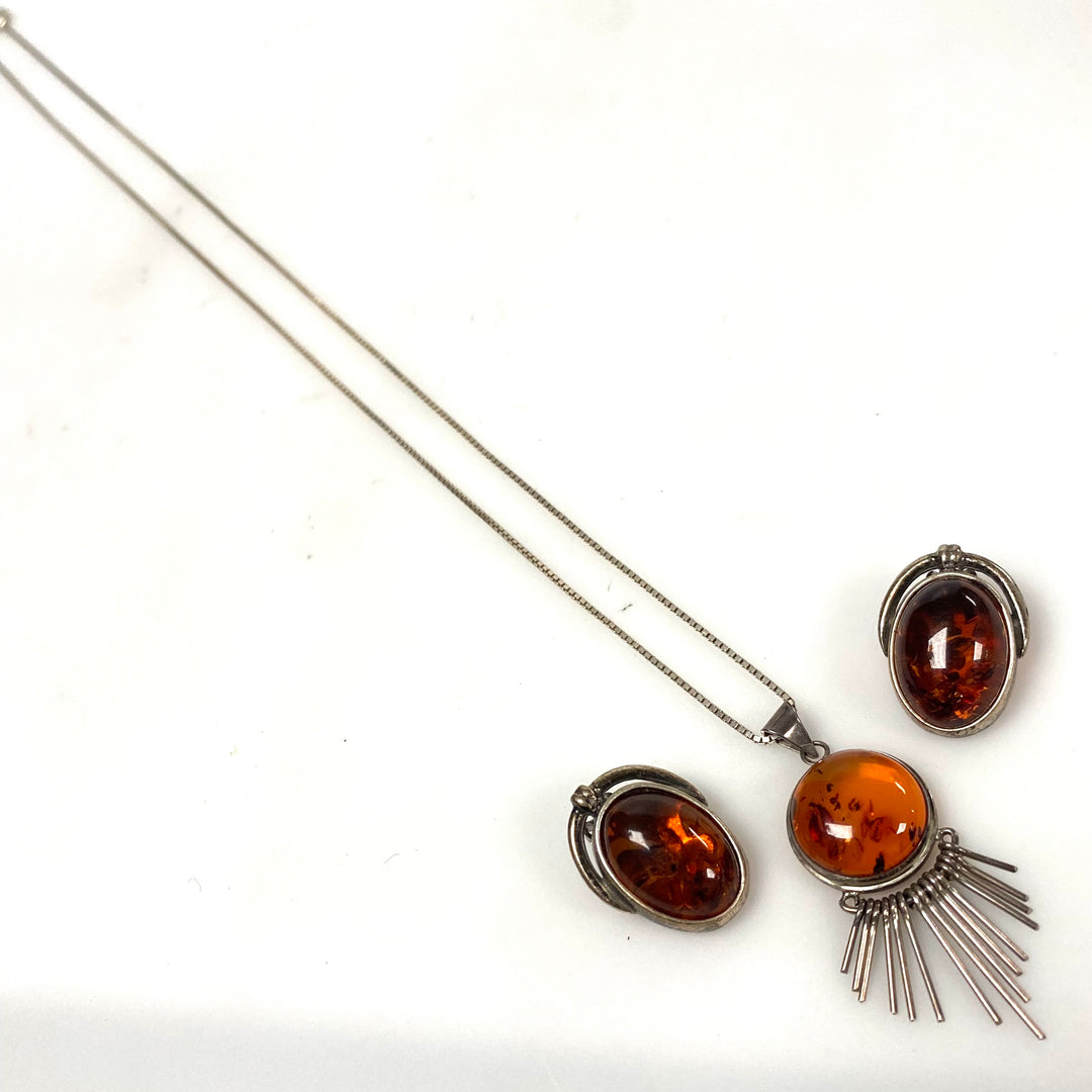 m910 Vintage Baltic Amber Cabochons Silver Fringe Accents Necklace Earrings Set