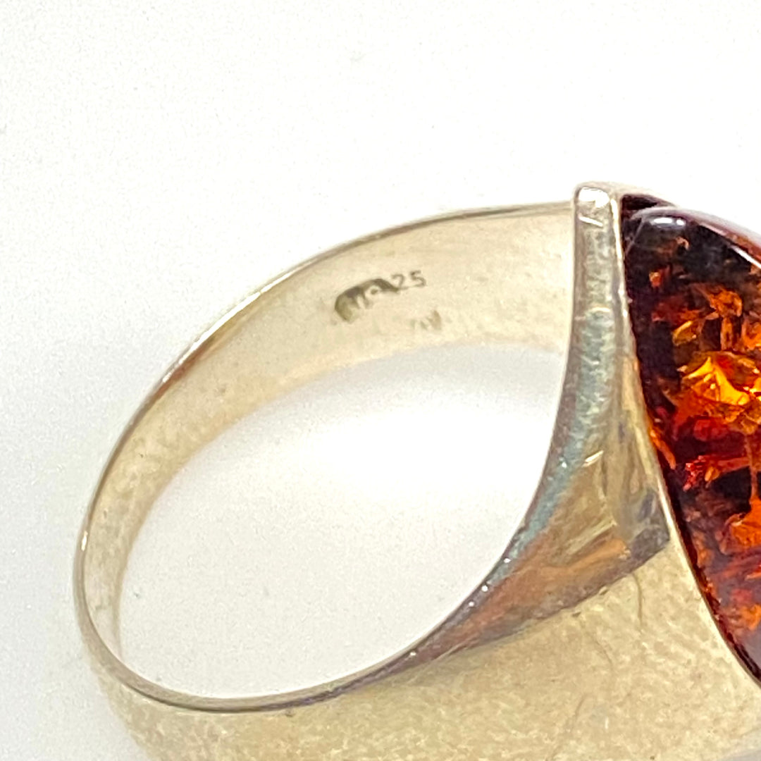 m913 Vintage Sterling Silver Marquise-cut Cognac Baltic Amber Cabochon Ring Sz 8