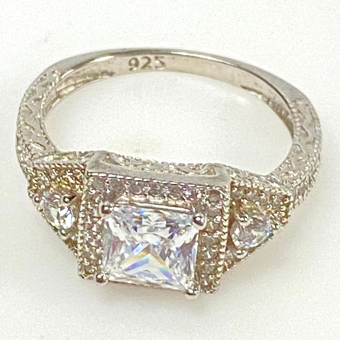 m934 Vintage Art Deco / Edwardian Stone Halo Engagement Cocktail Ring Size 7