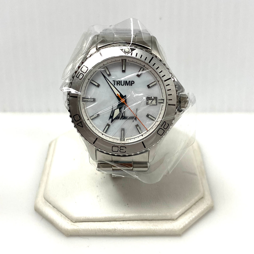 m958 Trump Presidential Power Watch (White Dial) limited-edition collectible