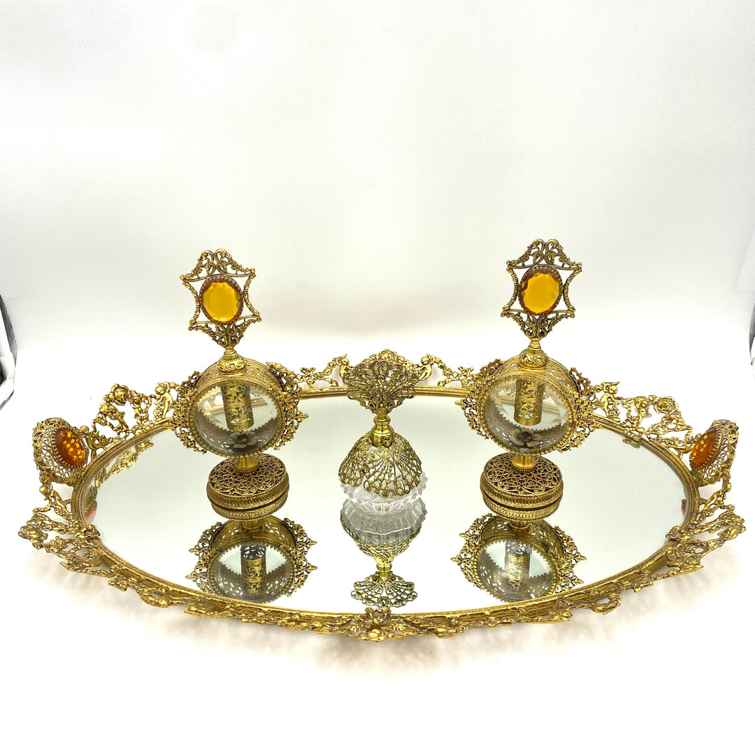v979 Vintage Hollywood Regency style gold tone filigree mirrored vanity dresser set