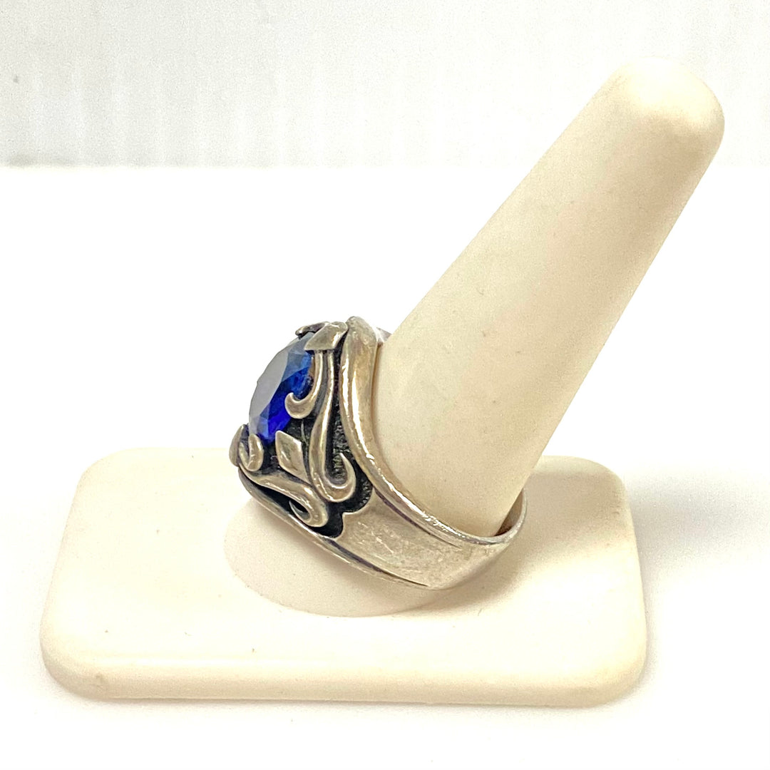m992 Vintage Sterling Silver Signet Ring Center Blue Stone Filigree Frame 10.75