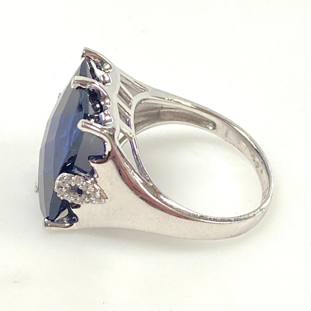 m993 Vintage Sterling Silver Emerald-cut Simulated Blue Sapphire Ring Size 7