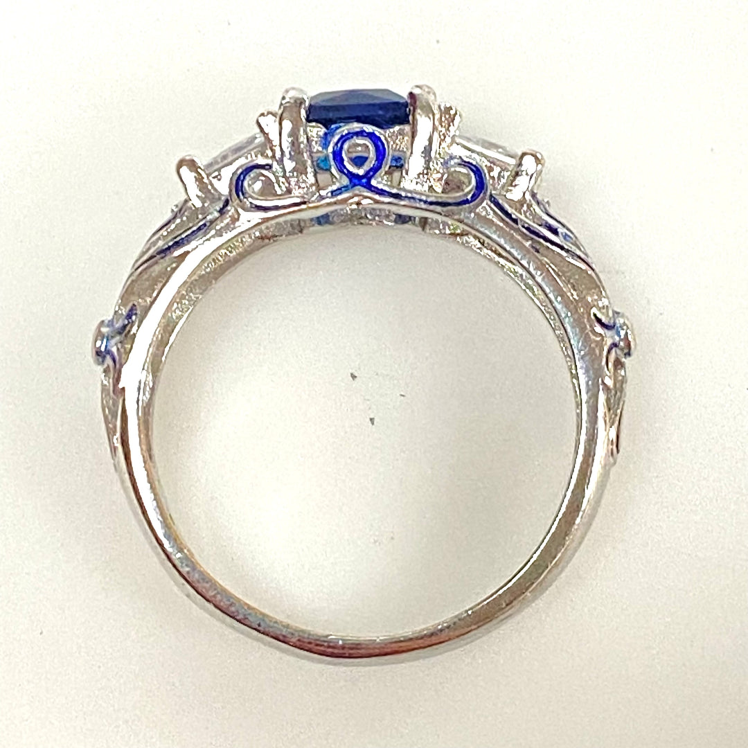 m996 Vintage Princess-cut Royal Blue Center Stone Sterling 925 Filigree Ring 9