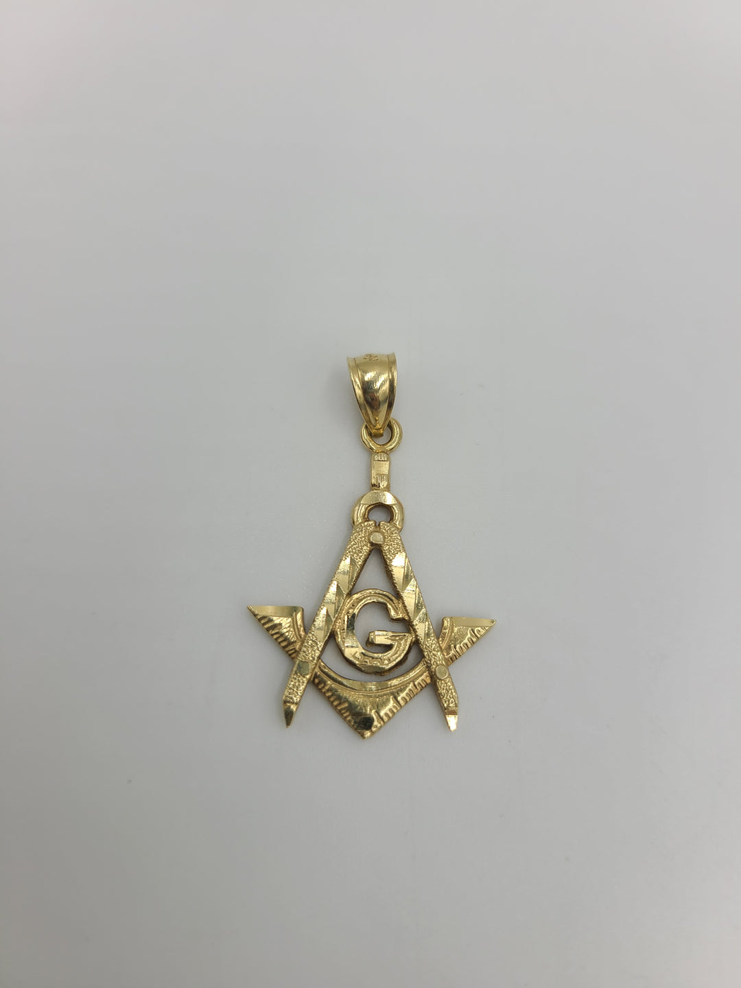 k727 Men's 14kt Yellow Gold Masonic Pendant