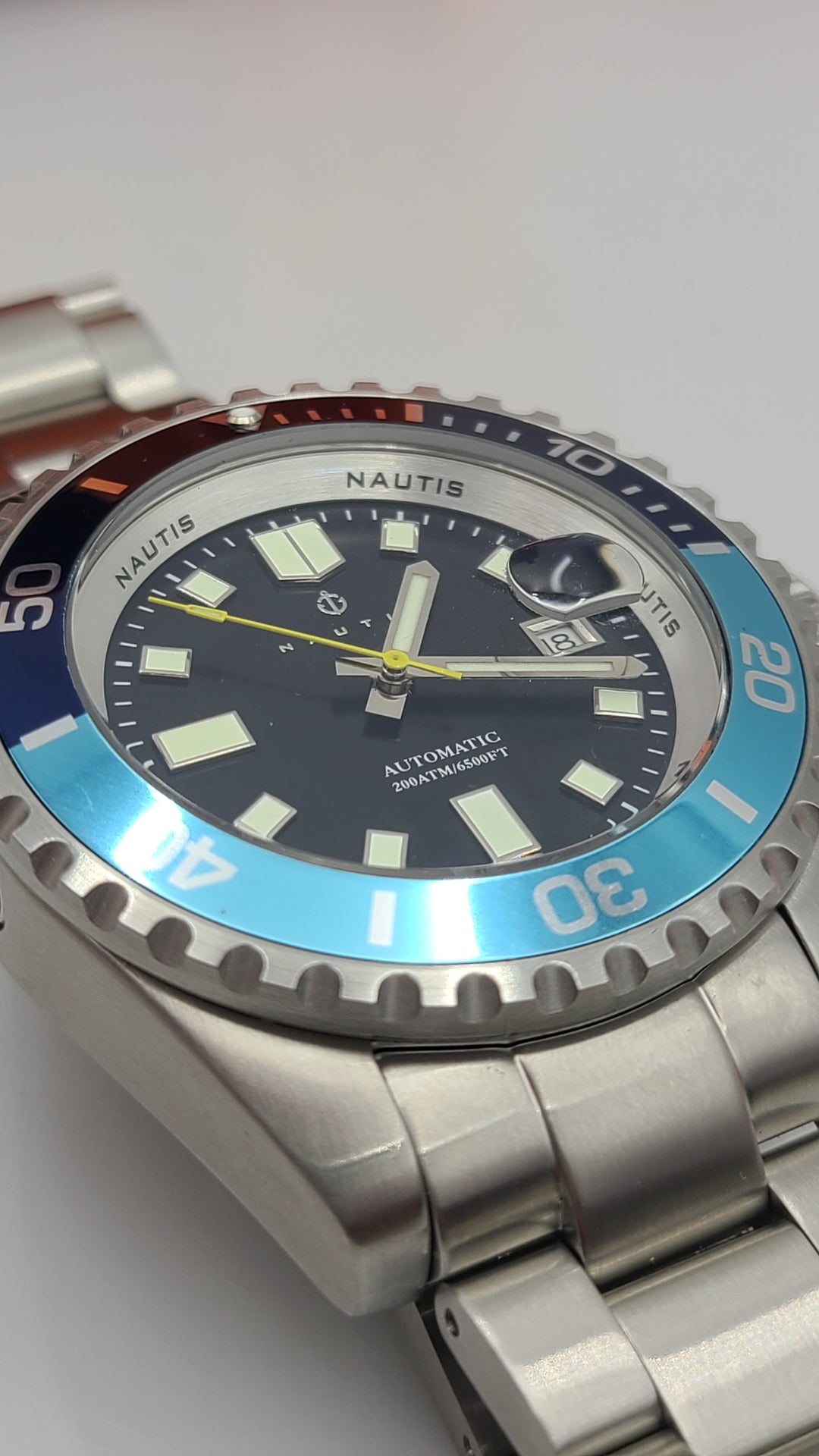 k969 Stylish Men's Automatic Nautis Commander LE 199/250 Wristwatch