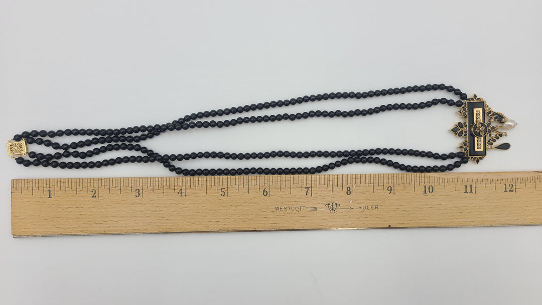 m700 Lovely Ladies Double Strand Onyx Necklace with 14kt Yellow Gold Lock