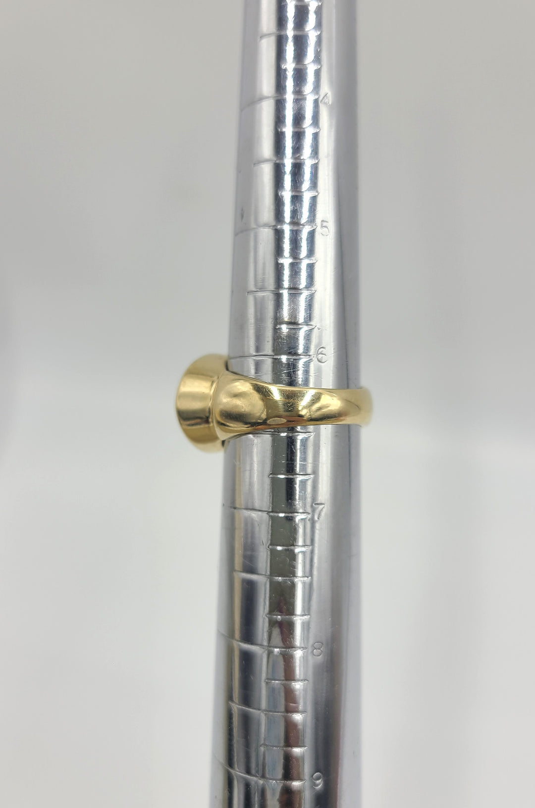 k966 Lovely Ladies 14kt Yellow Gold Amethyst and Diamond Ring