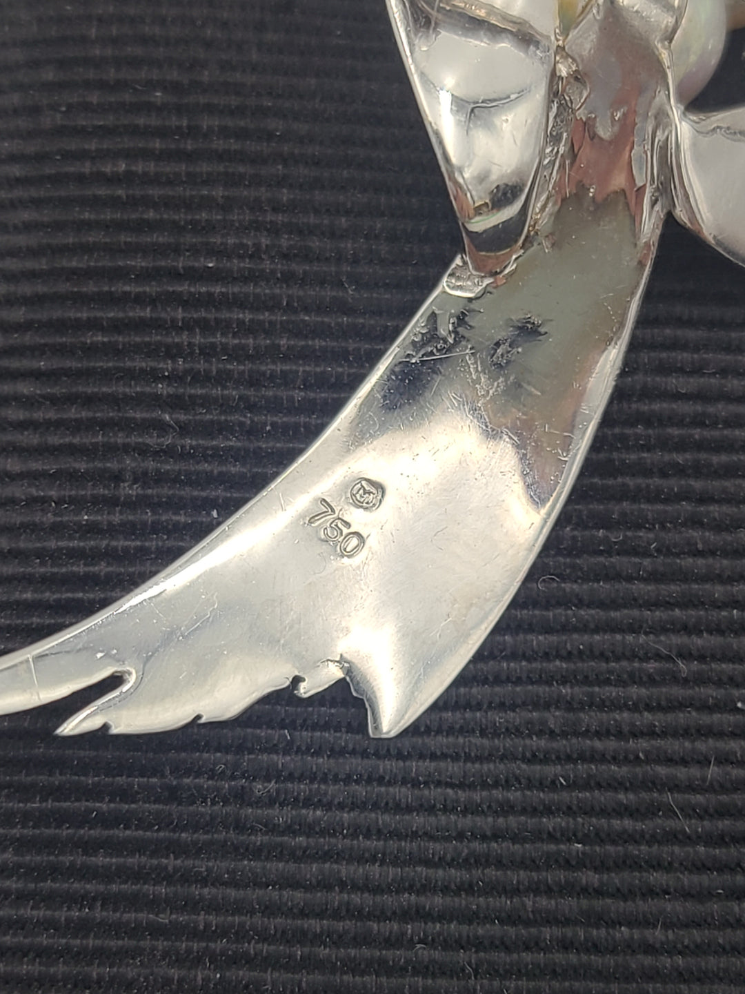 k820 Stunning Ladies Vintage 18kt White Gold Freshwater Pearl and Diamond Pendant