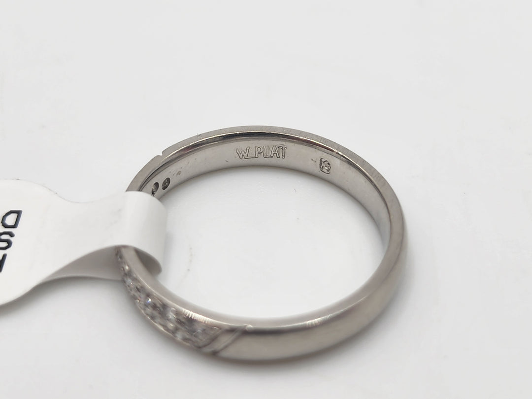 u976 Lovely Ladies Platinum Diamond Wedding Band Size 6.5