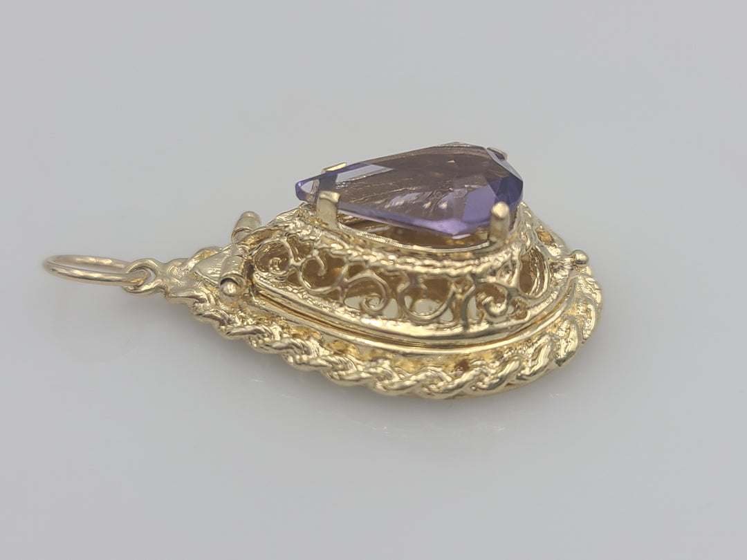 k924 Vintage 14kt Yellow Gold Purple Stone Locket Pendant