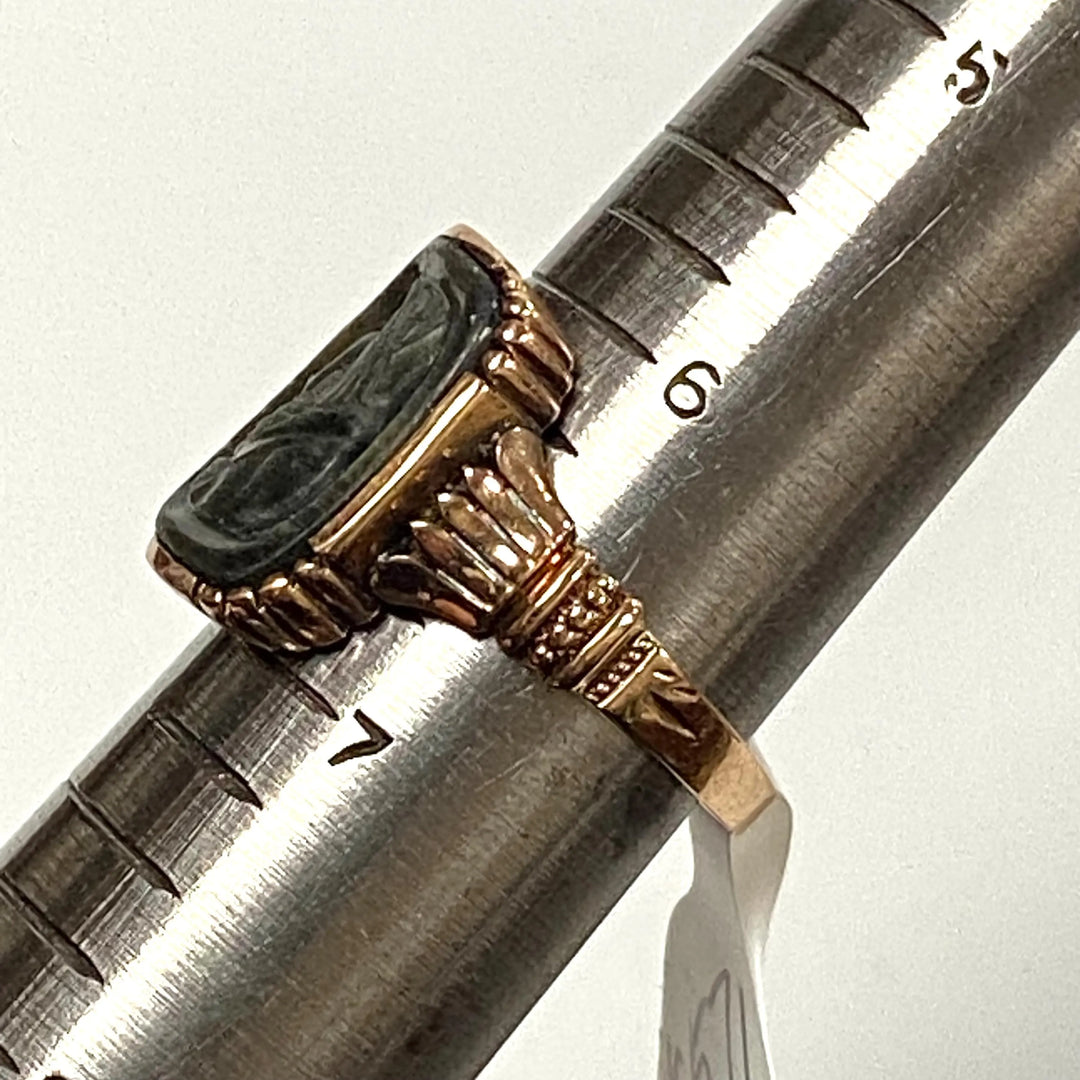 r571 Vintage 10k Rose Gold Figural Carved Soldiers Bust Intaglio Ring Size 6.5 (USA) 3.2g
