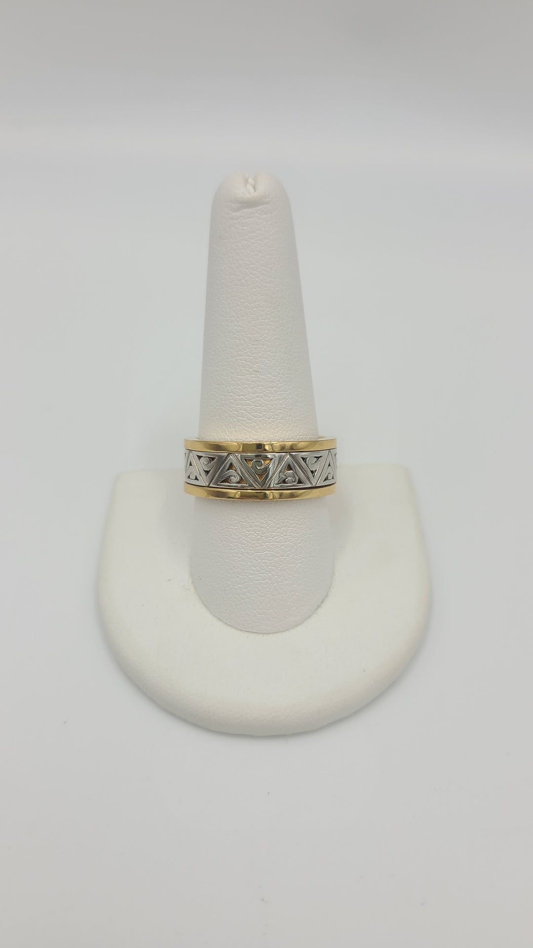 m699 Men's Custom Made 18kt Yellow Gold and Platinum Wedding Band