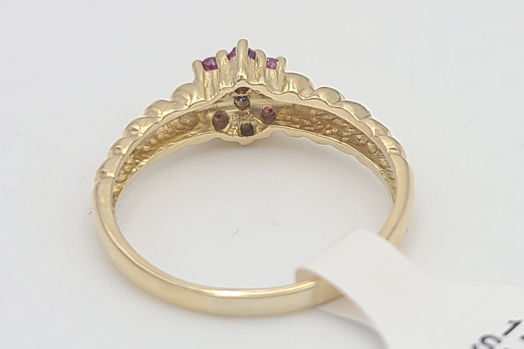 k977 Cute Ruby and Diamond Shrimp Ring in 14kt Yellow Gold