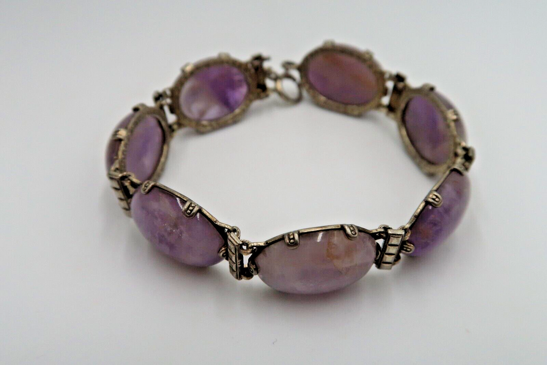 t604 Pretty Amethyst and silver bracelet