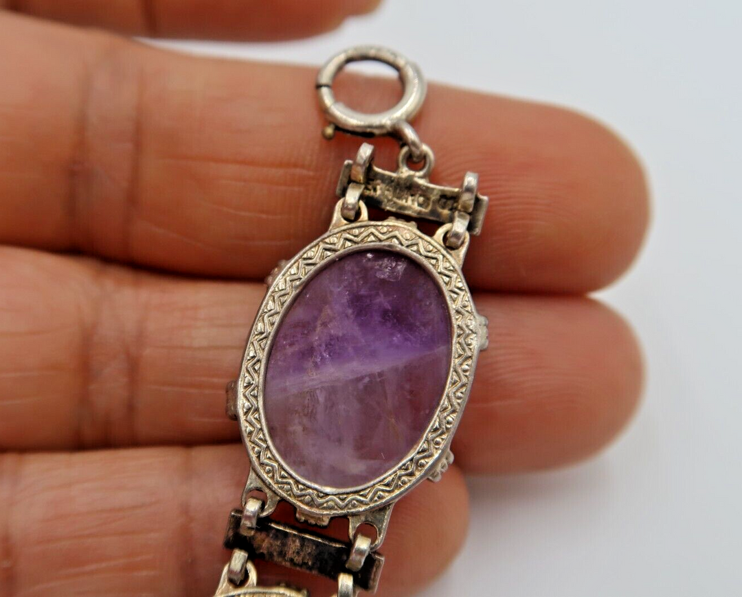 t604 Pretty Amethyst and silver bracelet