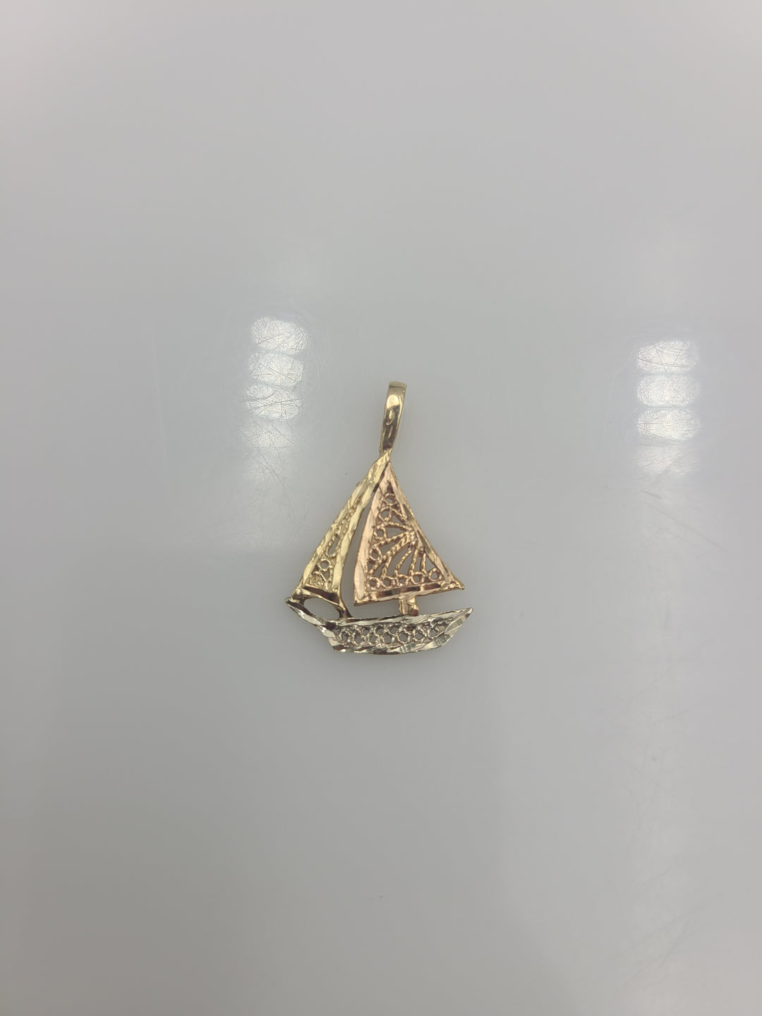 k921 Cute 14kt Tricolor Gold Filigree Sailboat Charm Pendant