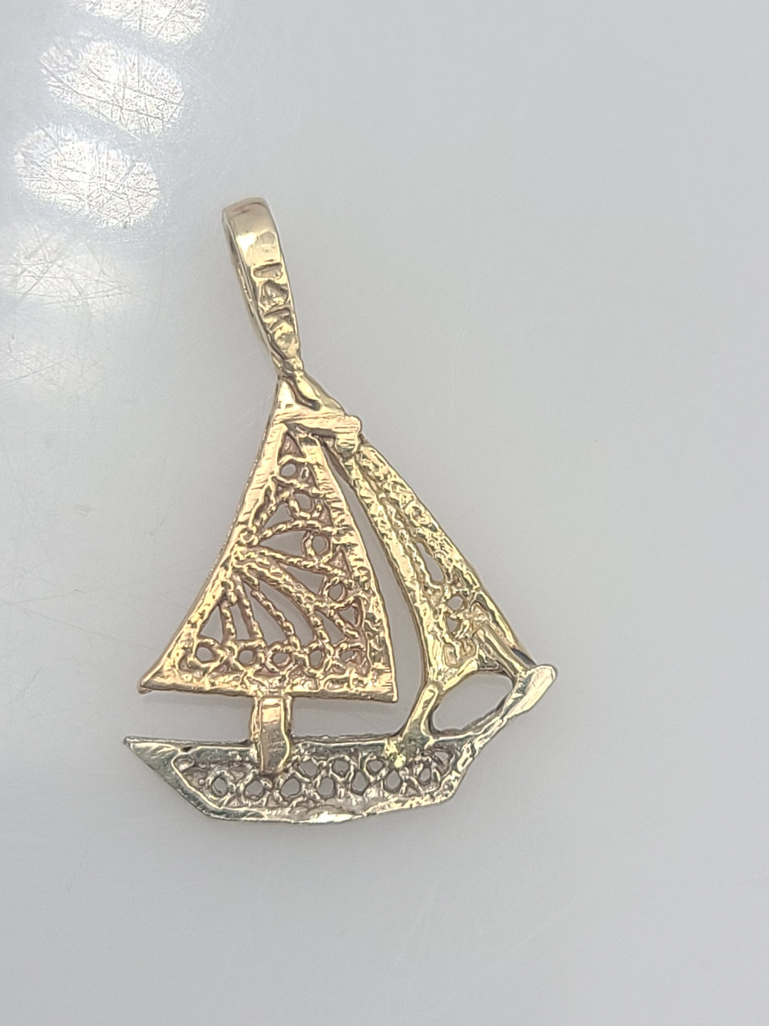 k921 Cute 14kt Tricolor Gold Filigree Sailboat Charm Pendant