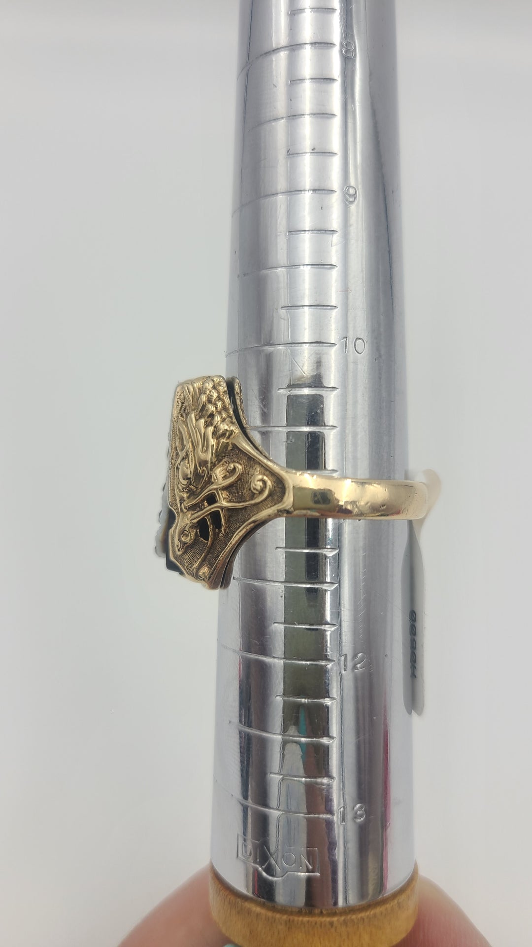 m703 Handsome Men's Onyx, Diamond and Agate Cameo 10kt Yellow Gold Ring