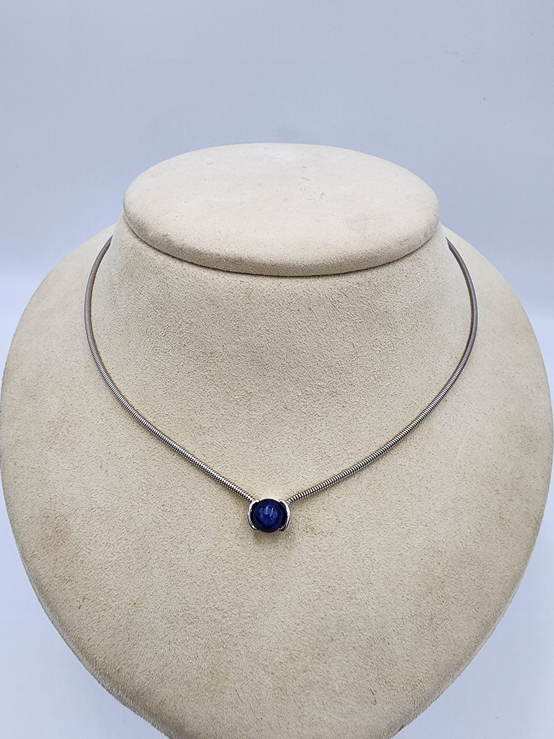 m723 Lovely Cabochon Star Sapphire 16" Snake Necklace in 14kt White Gold