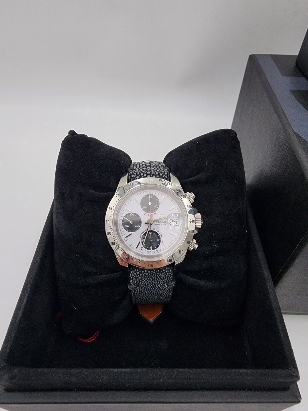 e668 Nice Men's Tiger Woods Tudor Automatic Wristwatch with Box and Papers