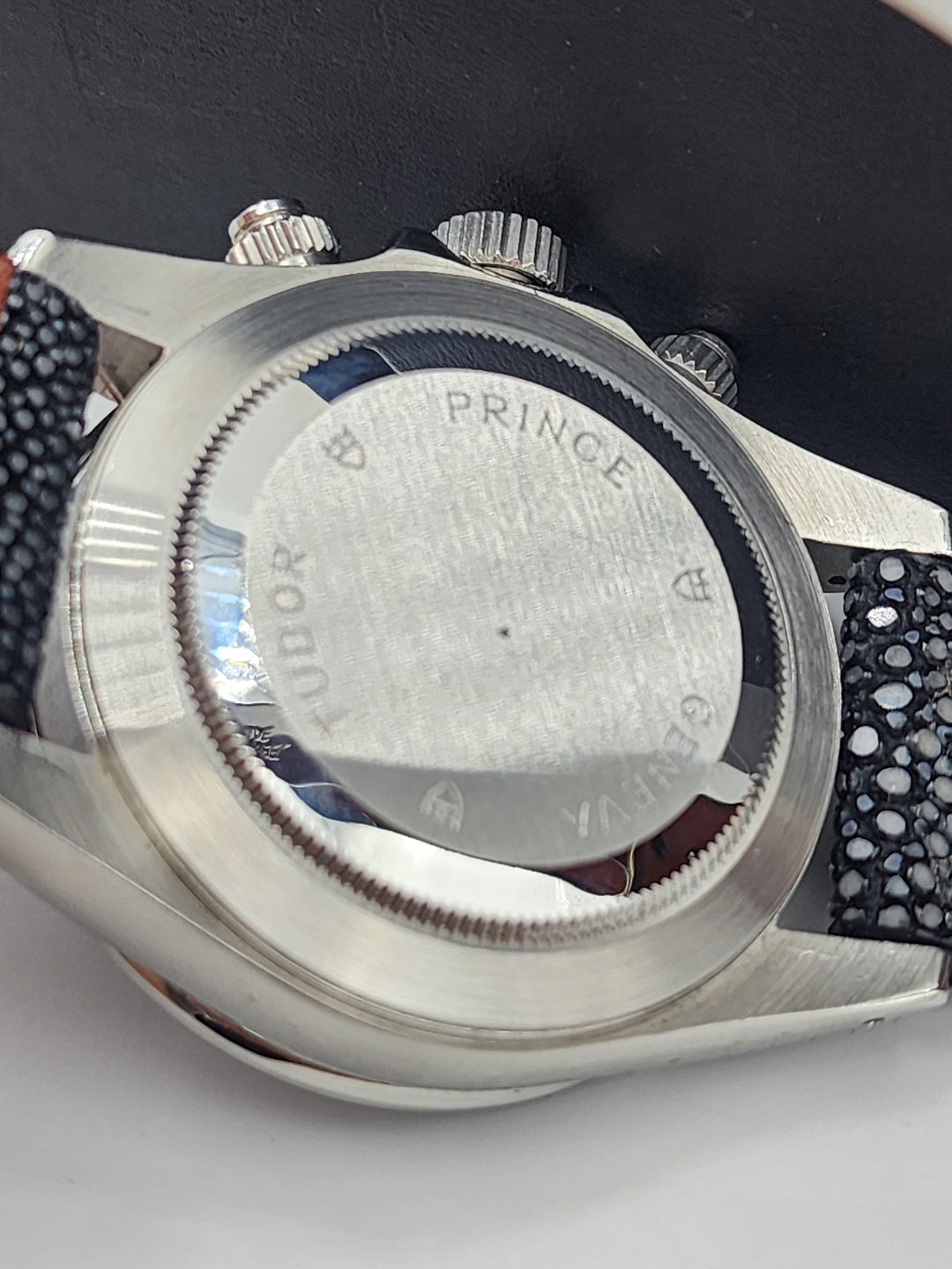 e668 Nice Men's Tiger Woods Tudor Automatic Wristwatch with Box and Papers