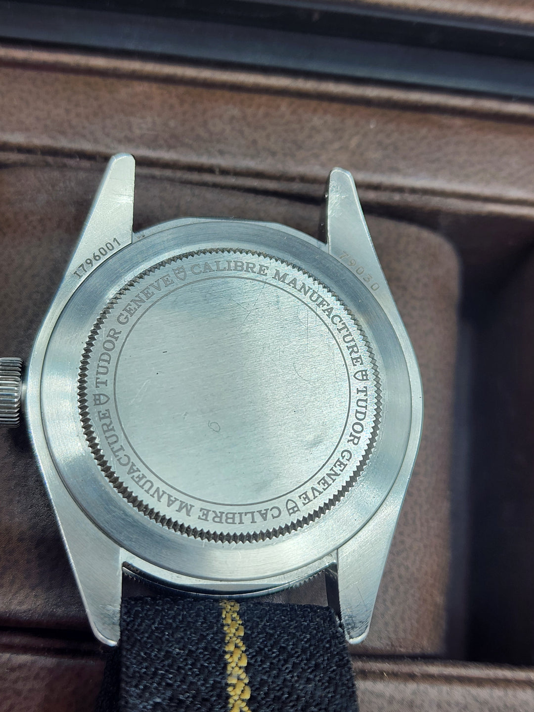 e667 Handsome Men's Tudor Black Bay 58 Automatic Wristwatch with Box and Papers