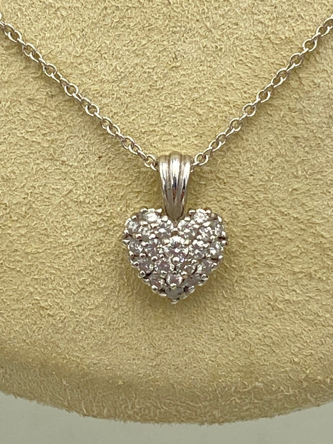 u346 Vintage 14K White Gold .20cts Diamond Heart Pendant Chain Necklace 18" Long