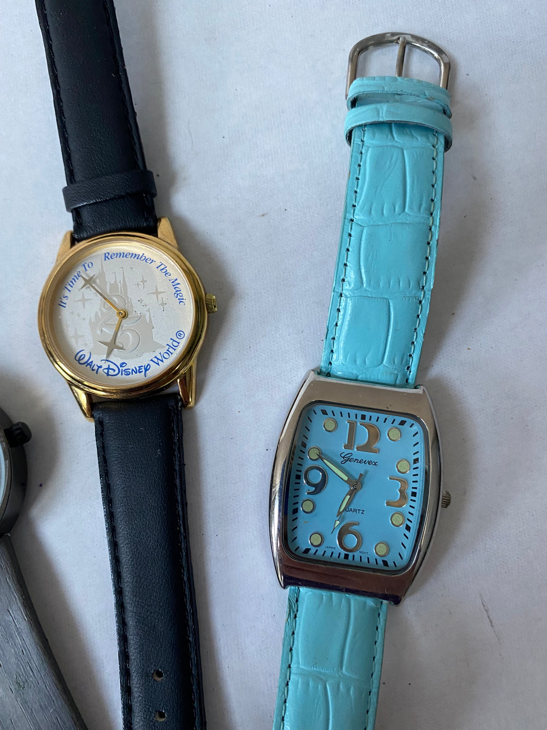 u347 Vintage Lot of 4 Elegant Unisex Wrist Watches Overstock Inventory 20% off