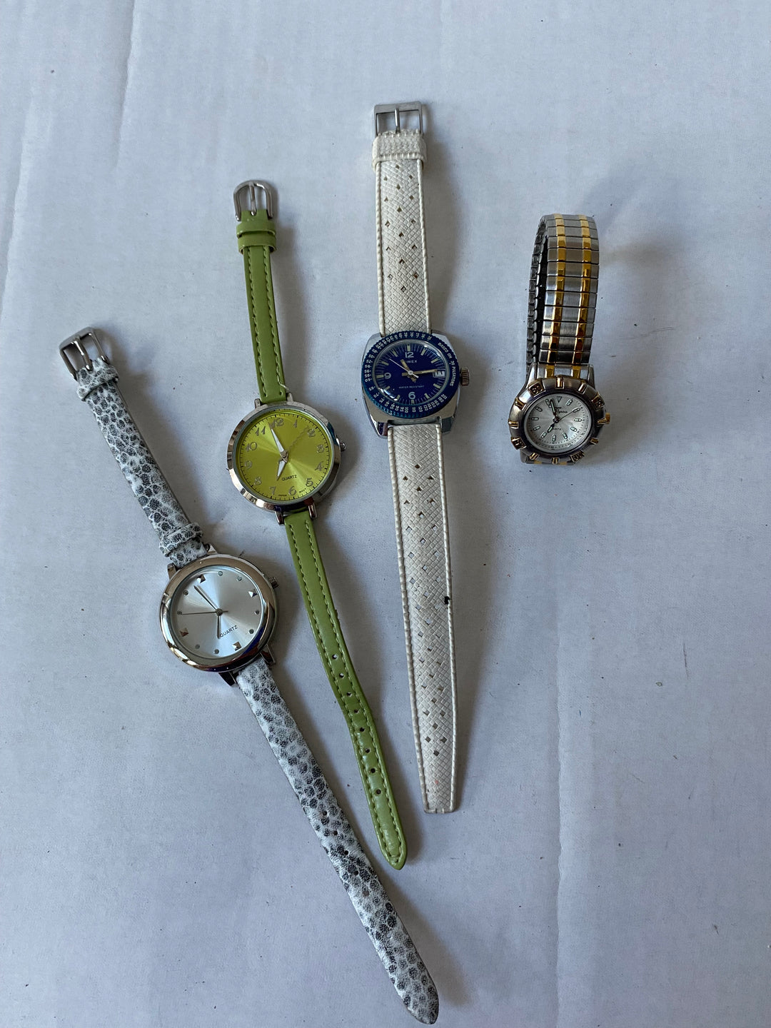 u348 Vintage Lot of 4 Elegant Unisex Wrist Watches Overstock Inventory 20% off