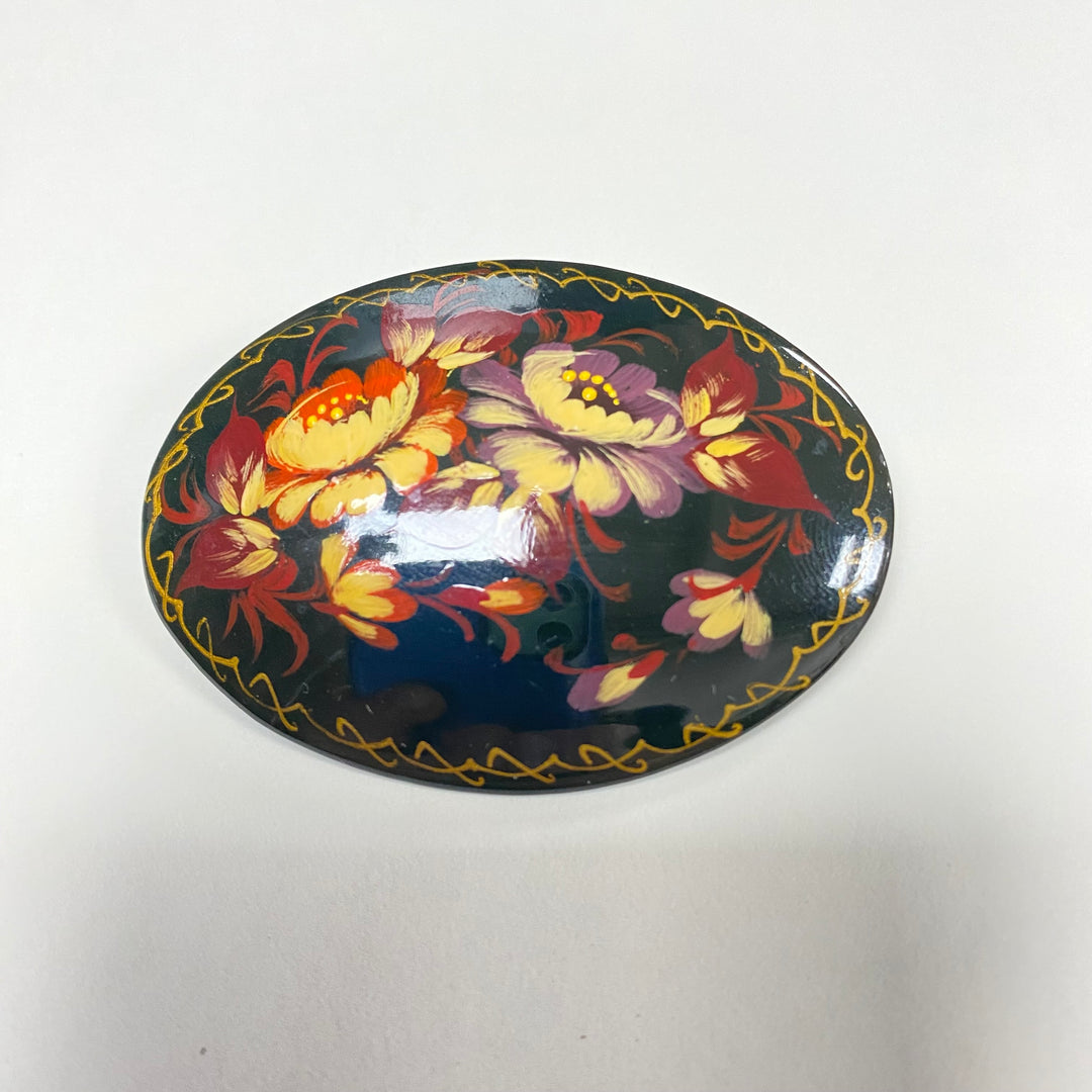 u363 Vintage Russia Hand Painted Enamel Lacquer Brooch Pin Floral Signed