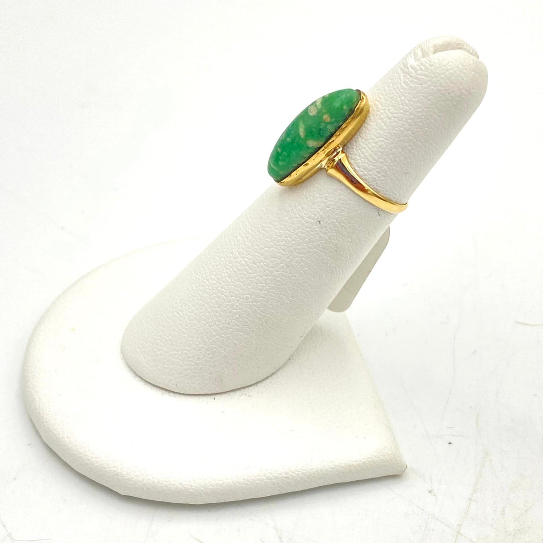 u375 Vintage Yellow Gold Women's Ring Size 4 Oval Green Fuchsite Stone