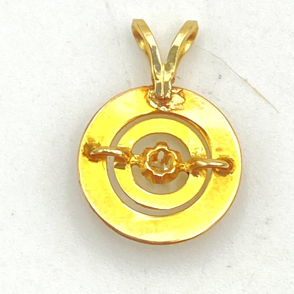 u382 Vintage 14K Yellow Gold Old Mine Enamel White Stone Elegant Pendant Charm