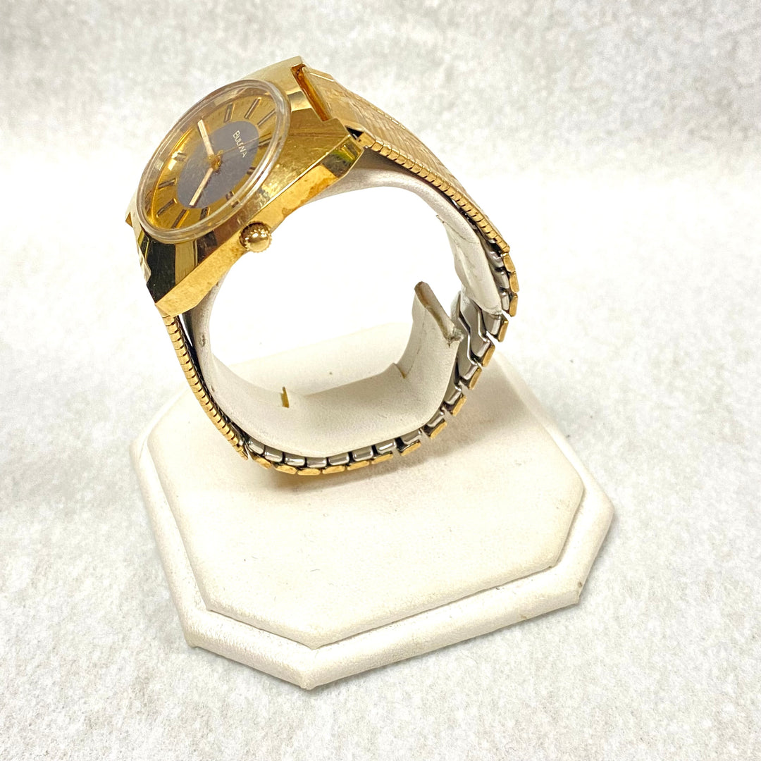 u428 Vintage Bulova Swiss Mechanical Stainless Back Water Resistant Wrist Watch