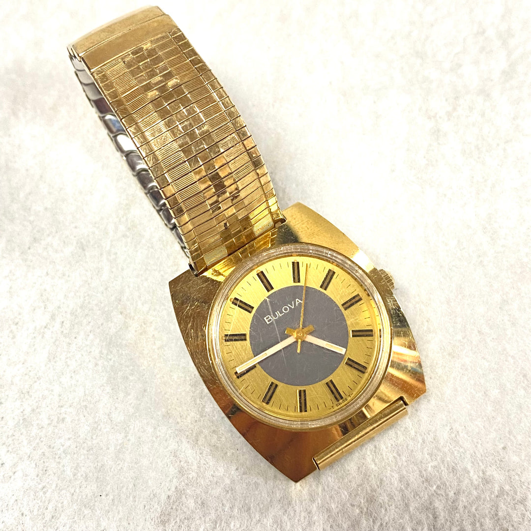 u428 Vintage Bulova Swiss Mechanical Stainless Back Water Resistant Wrist Watch