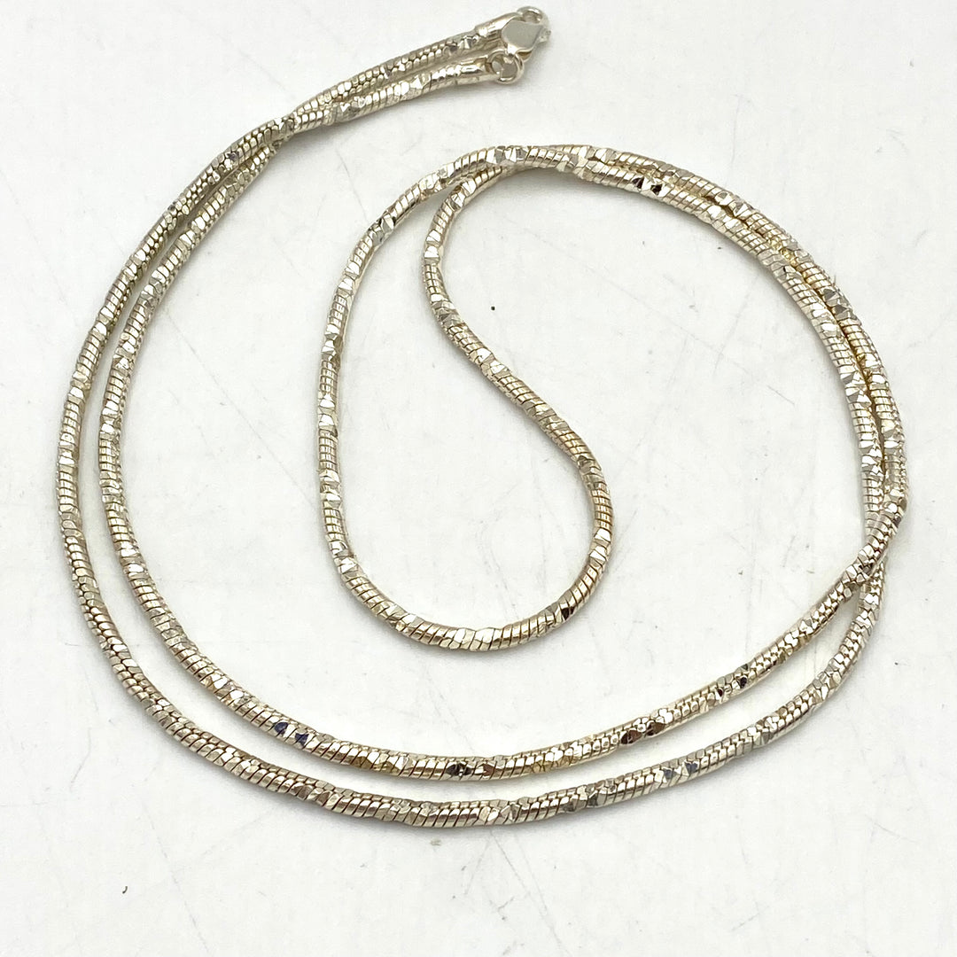 u459 Vintage Sterling Silver 925 Italy Dia Cut Snake Chain Necklace 30" Long