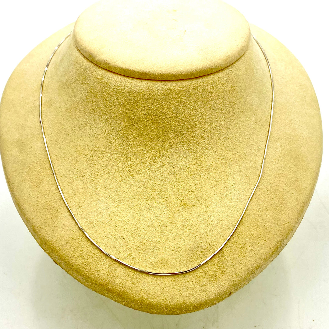 u476 Vintage Elegant 14K White Gold Necklace 24" long Pendant