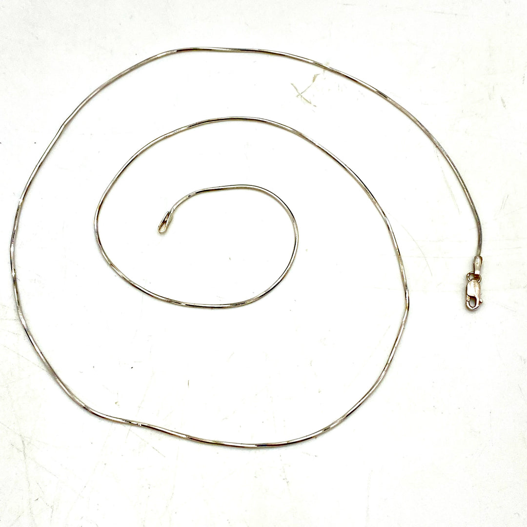 u476 Vintage Elegant 14K White Gold Necklace 24" long Pendant