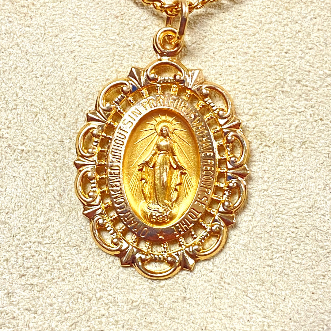 u489 Vintage 14K Yellow Gold 18" Link Chain Necklace 14K YG Virgin Mary Pendant