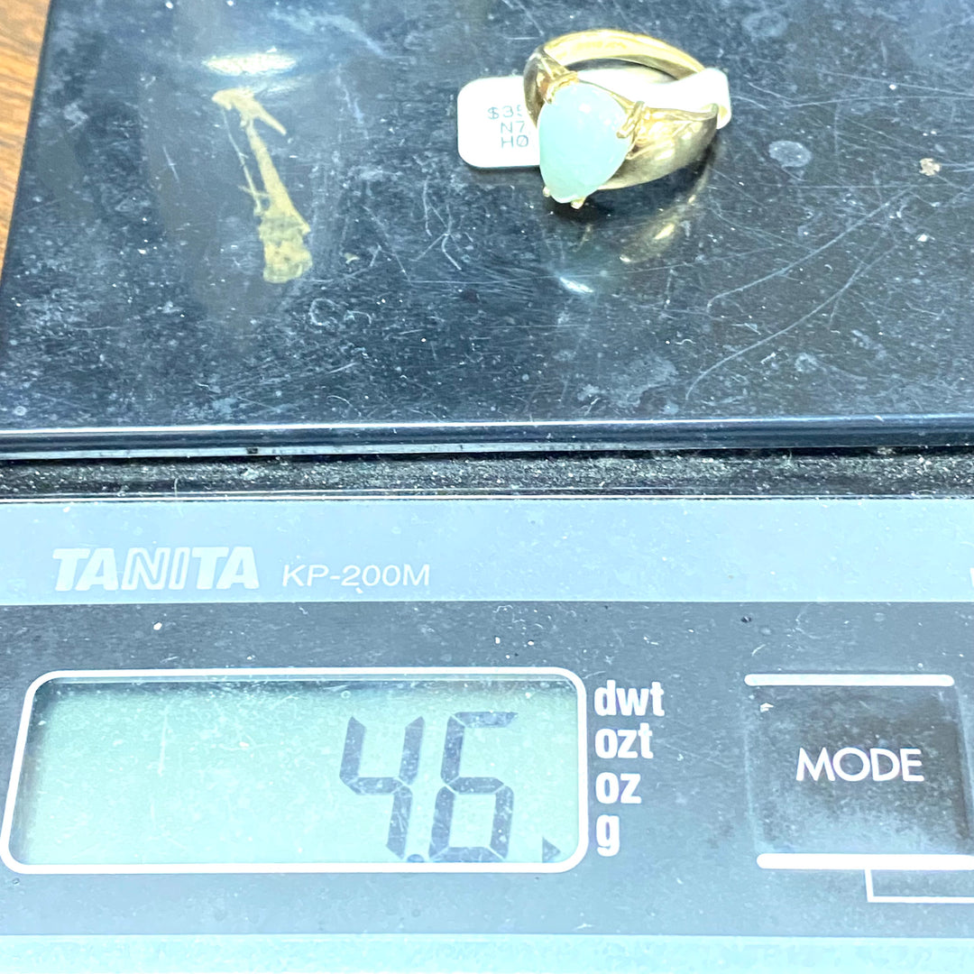 u499 Vintage 14k Yellow Gold Teardrop Green Jadeite Gemstone Ring Sz 6