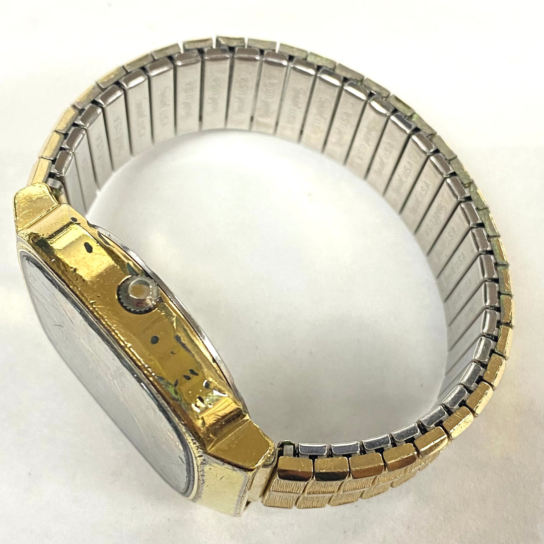 u518 Vintage SEICO Quartz Stainless Steel Water Resistant Wrist Watch 1970's