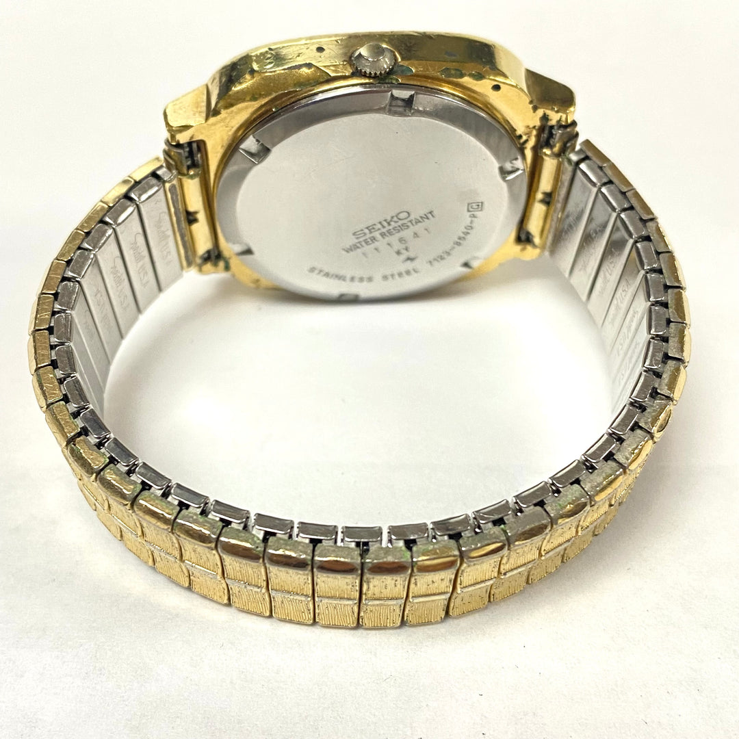 u518 Vintage SEICO Quartz Stainless Steel Water Resistant Wrist Watch 1970's