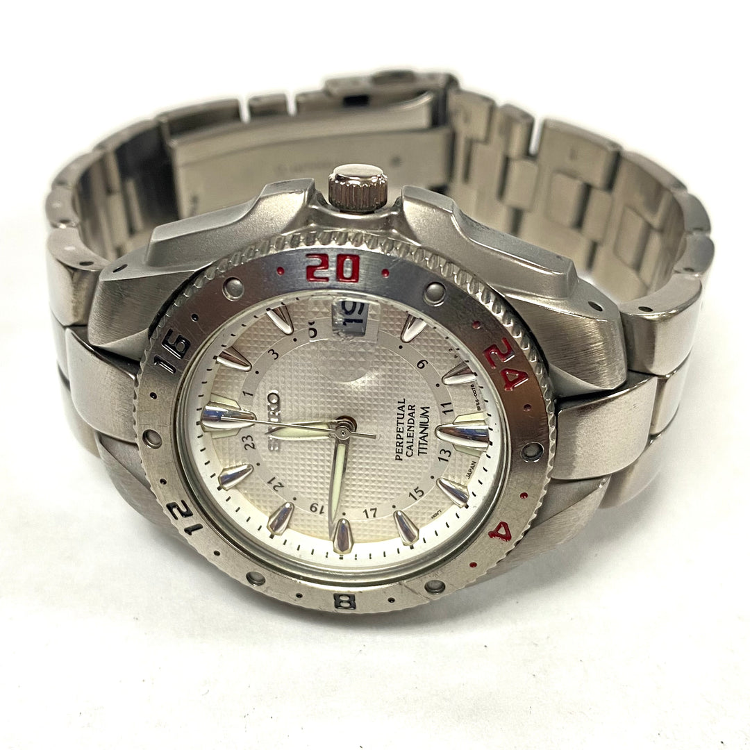 u520 Vintage Seiko Japan Titanium G Perpetual Calendar Wrist Watch 8F56-0078