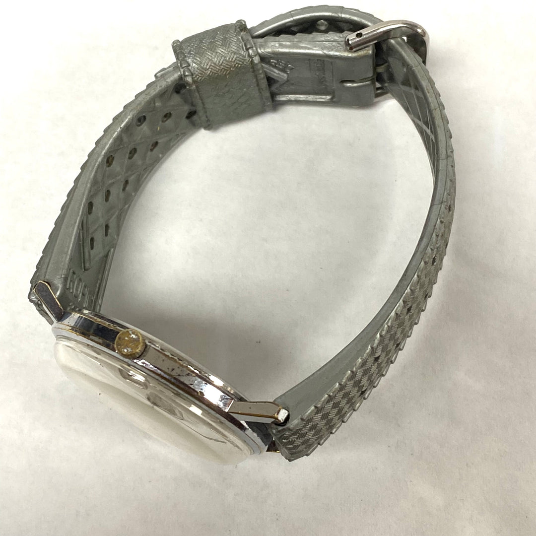 u523 Vintage Helbros Mechanical West Germany 17J Chrome Steel Wrist Watch 1960's