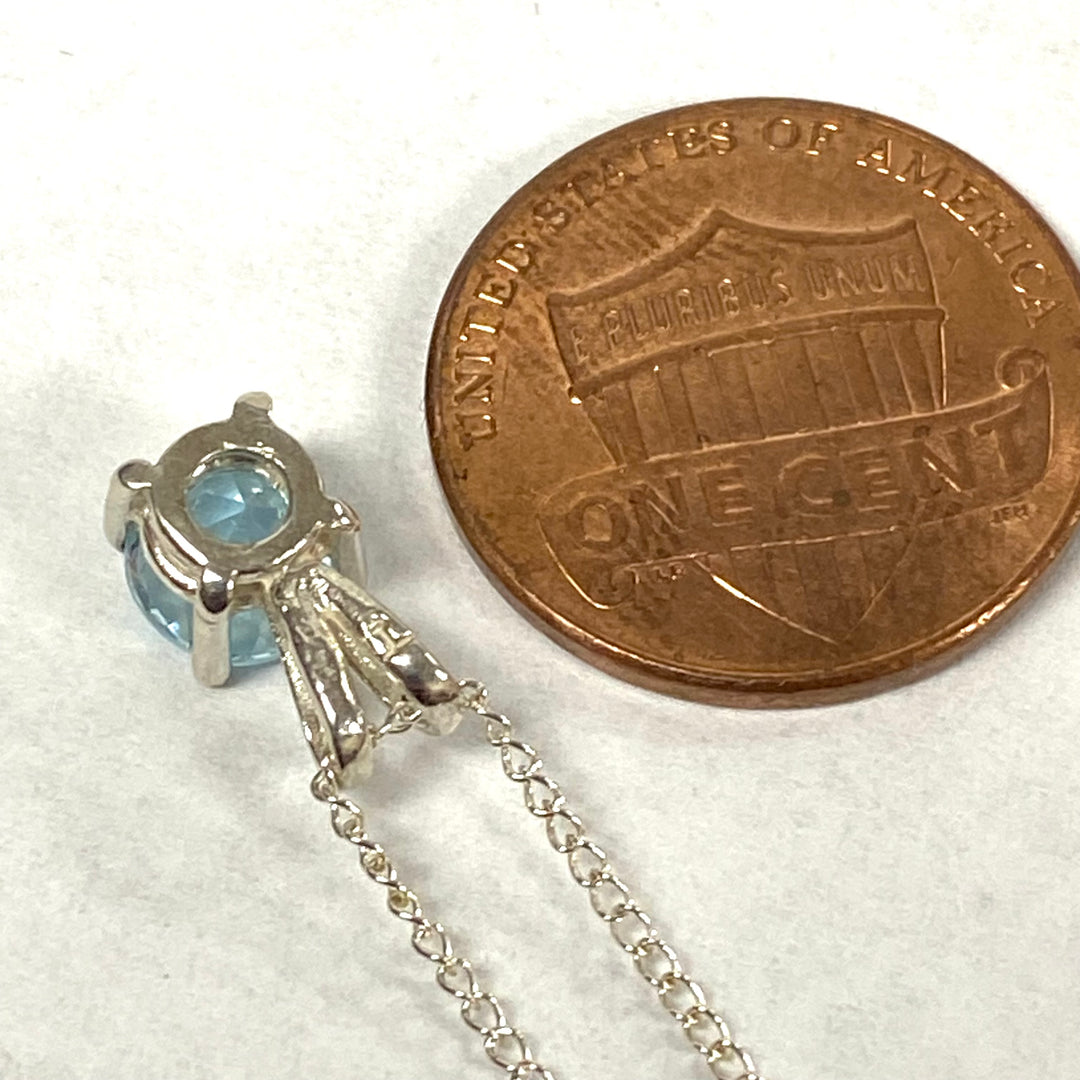 u534 Vintage Sterling Silver 16" Chain Necklace with Blue Stone Charm Pendant